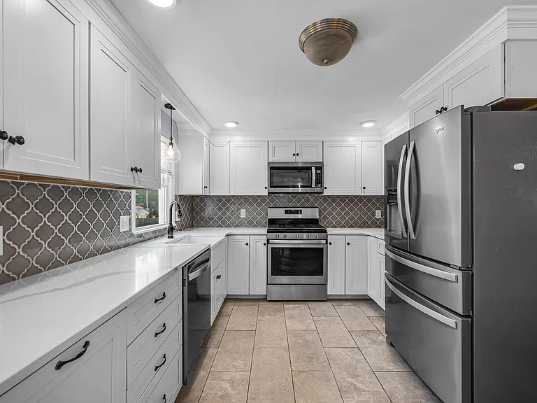 141 Cedar Rd — Photo 5
