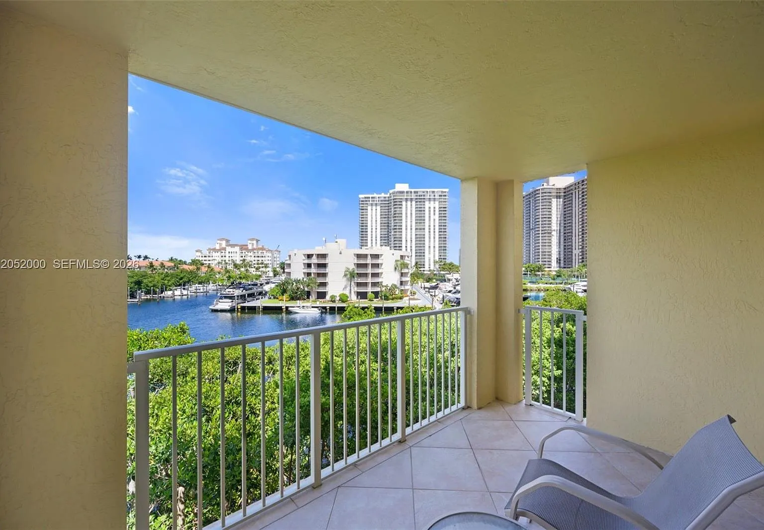 The Yacht Club At Aventura — Photo 2
