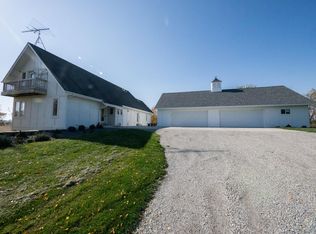 N2355 Halter Ln, Watertown, WI 53098