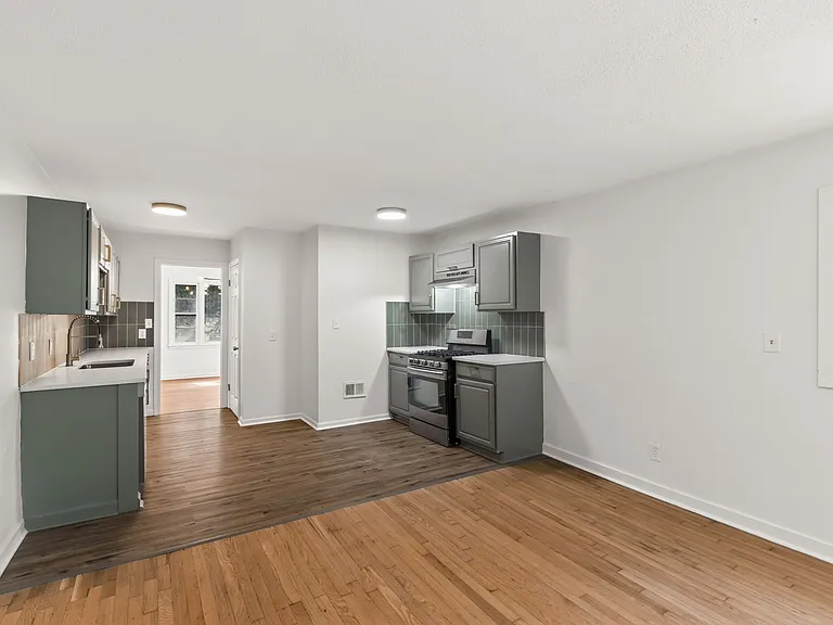 6041 Walrond Ave — Photo 12