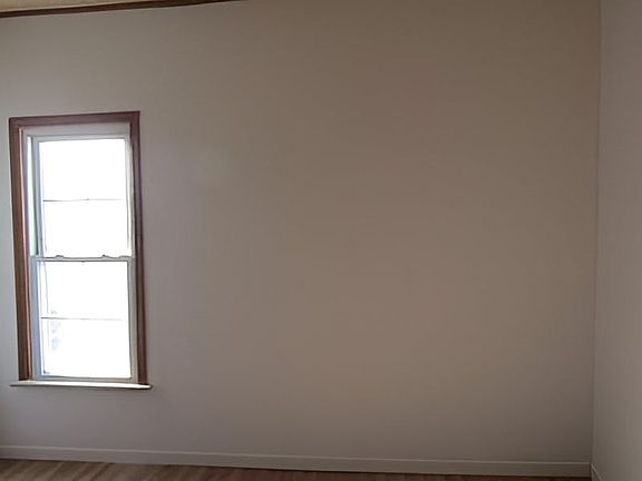 5th image of 620 W McLean St