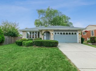 9704 S 81st Ave, Palos Hills, IL 60465
