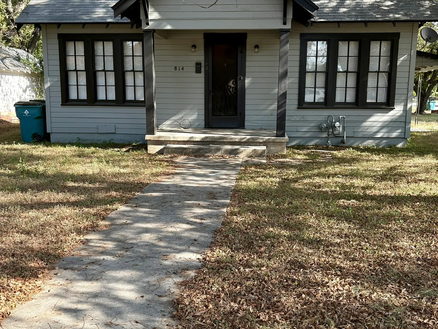 2 bed, 1.0 bath, $1,200 — Photo 1