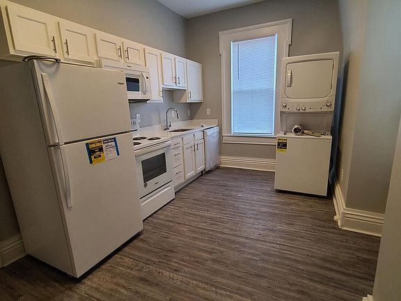 5th image of 1801 Rosewood Ave