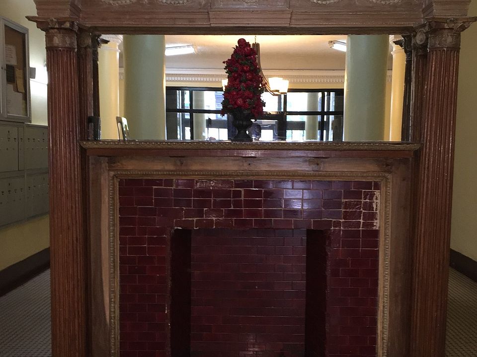 2nd image of 1867 A C Powell Blvd APT 7D