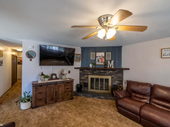 516 1st St, Fontanelle, IA 50846