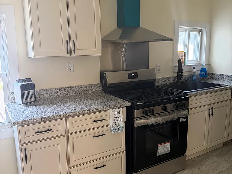 42 Nelson Ave #F — Photo 8