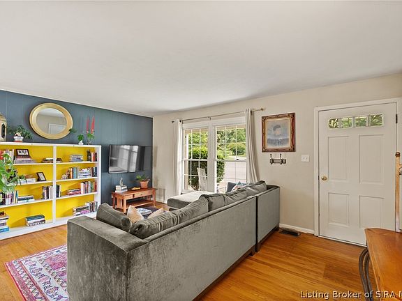 3rd image of 2414 Lyon Lane
