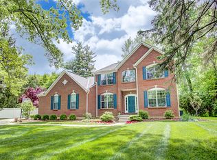 7711 Campus Ln, Cincinnati, OH 45242