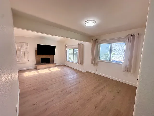 983 Modjeska Cir — Photo 2