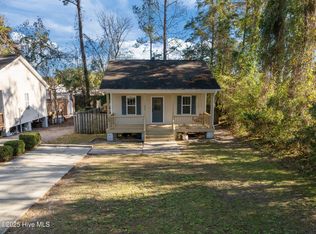 644 E Ocean Road, Holly Ridge, NC 28445