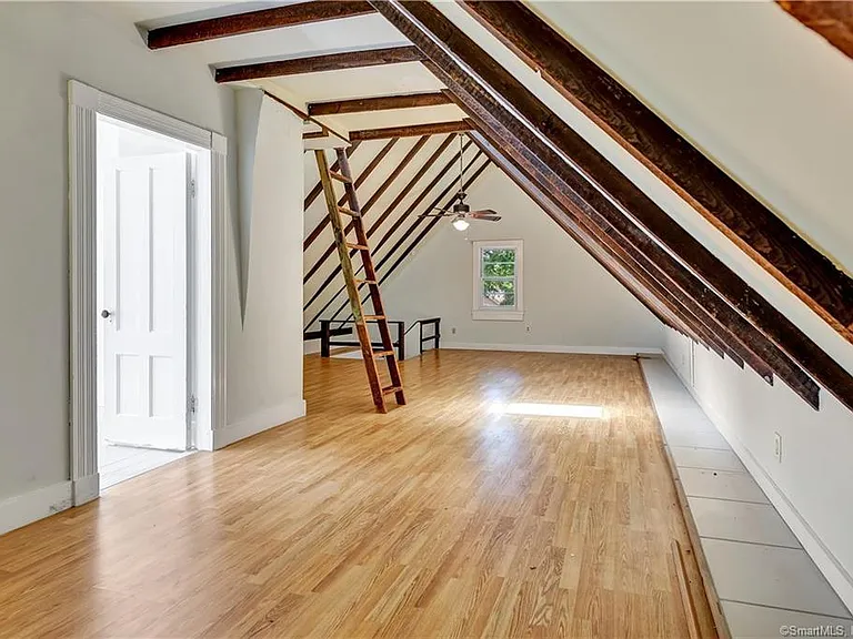 28 Edwards St #2 — Photo 31