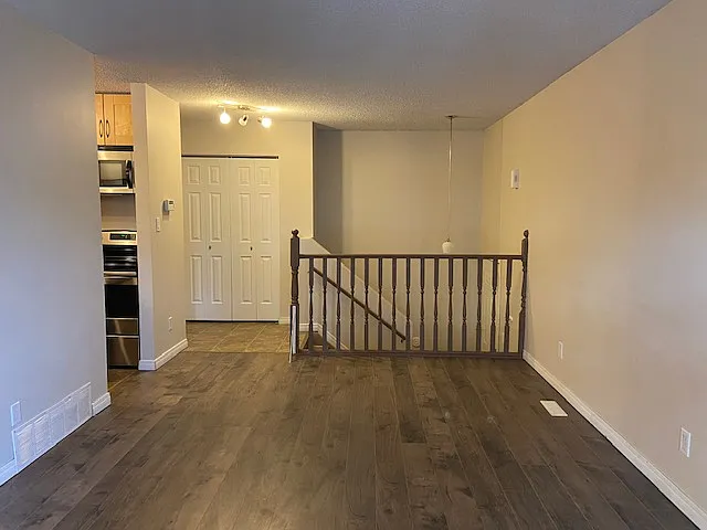 4712 54th Ave #1 — Photo 3