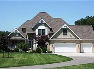 11930 Claridon Troy Rd, Chardon, OH 44024