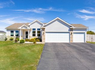 2296 Ridge Ave, Machesney Park, IL 61115