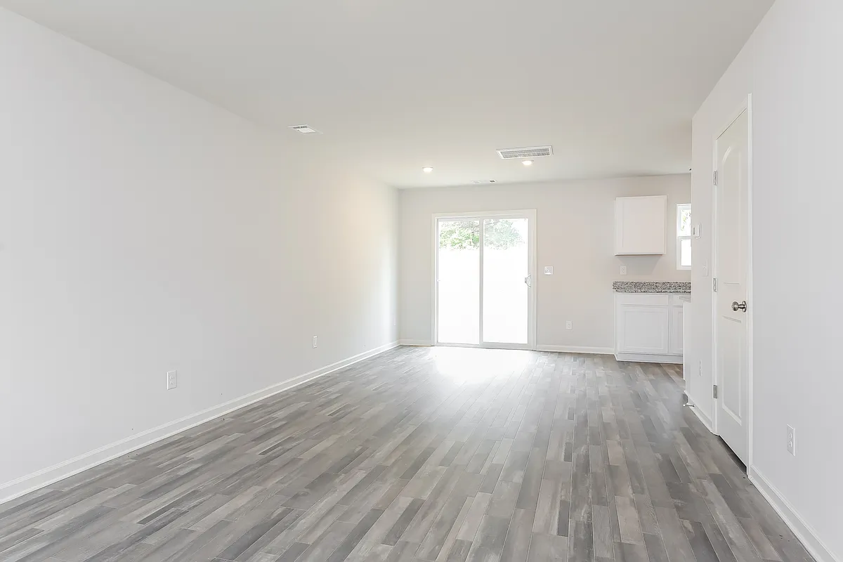 Building Photo - 679 Farmstead Trl