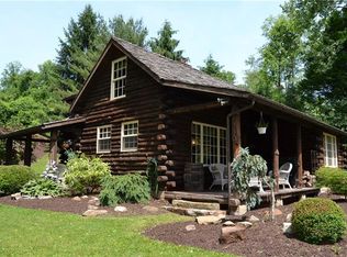 1299 Sugar Run Rd, Venetia, PA 15367