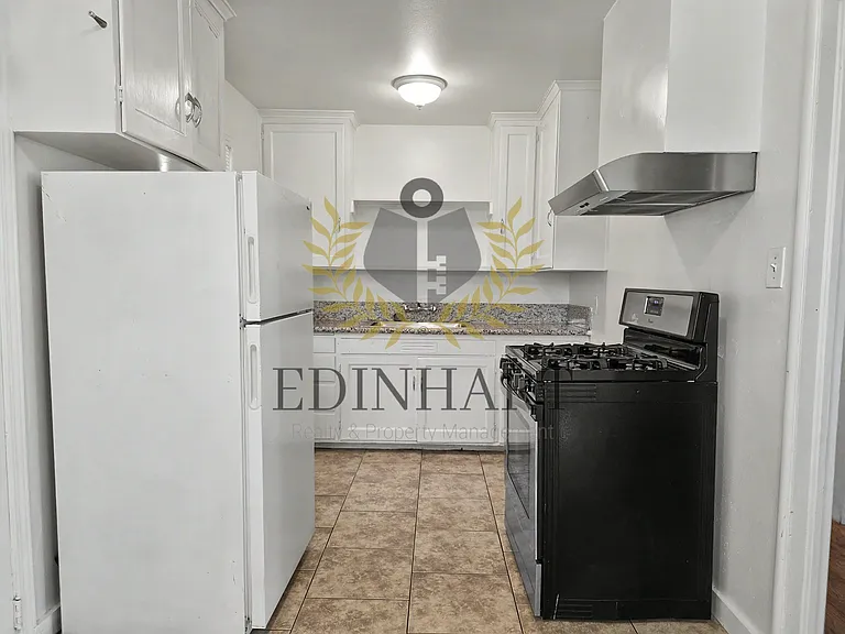 1916 E Hunter Ave #4 — Photo 6