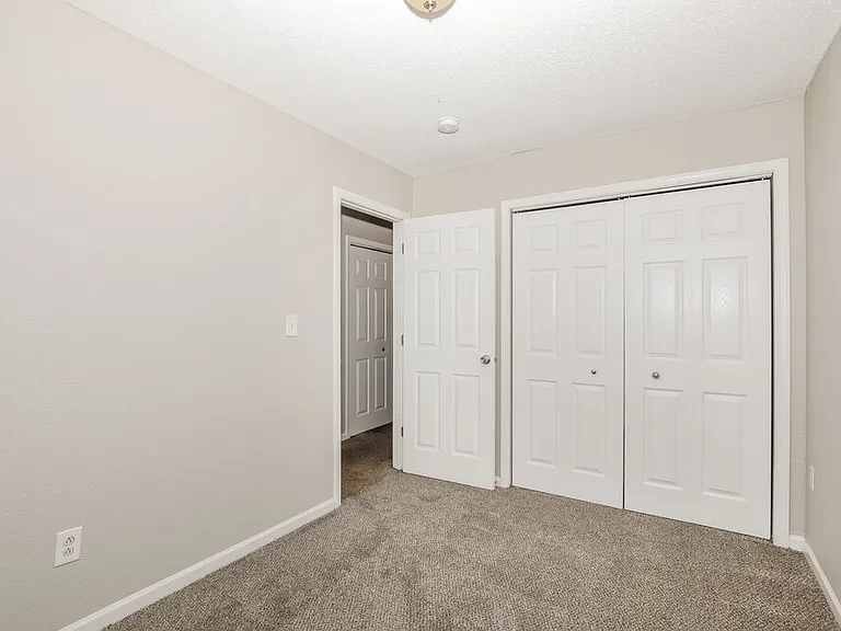 8020 Lake Tree Cir — Photo 15
