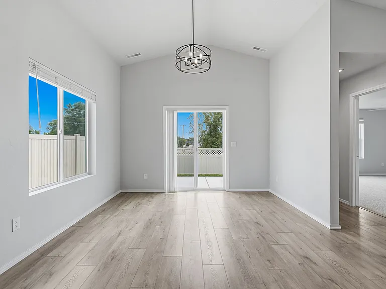 406 Hildago Way — Photo 6