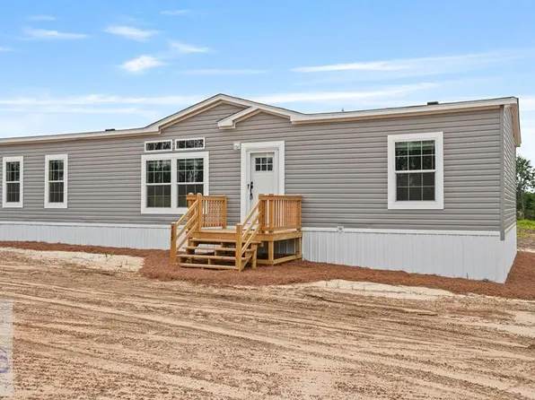 789 Hires Rd, Jesup, GA 31545