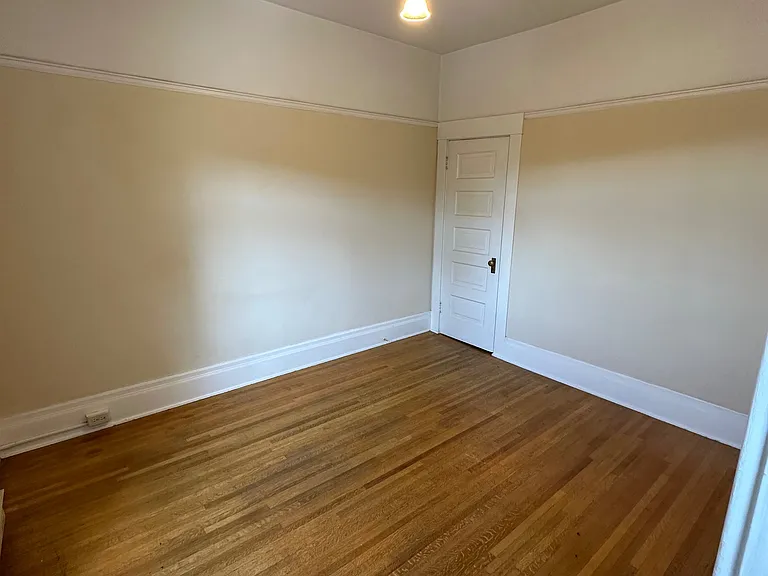 11-1230 W Sprague Ave — Photo 6