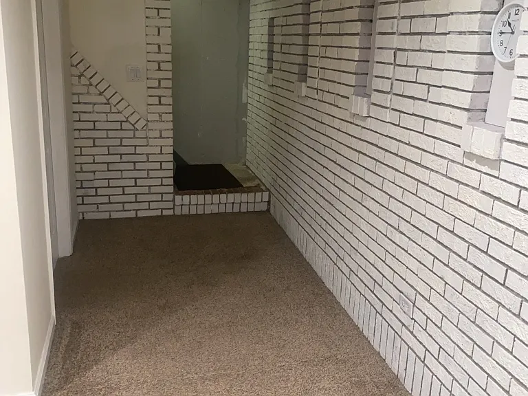 6215 Auth Rd — Photo 20