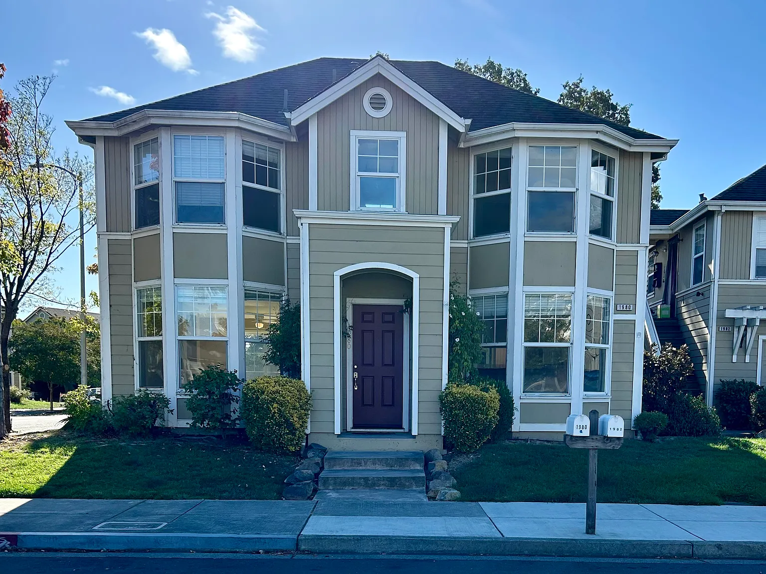 4 bed, 2.5 bath, 1614 sqft, $3,475 — Photo 1