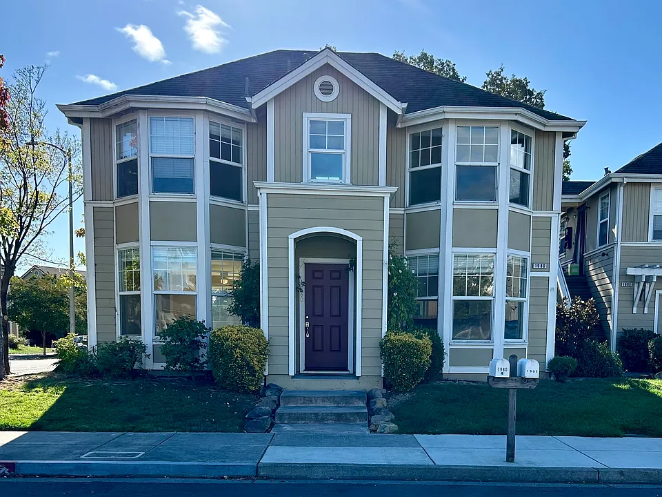 1980 Giffen Ave
