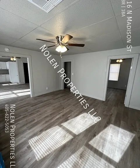 516 N Madison St — Photo 2