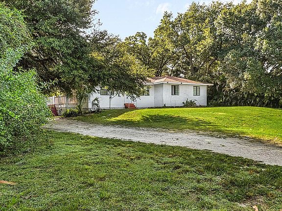 3rd image of 1652 Lake Ave
