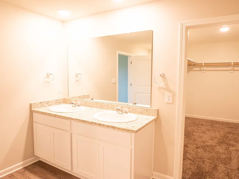 5388 Greenridge Ln — Photo 14