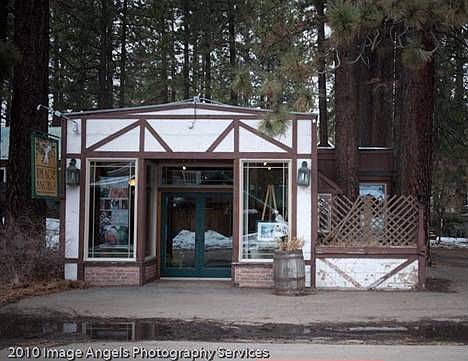 2nd image of 3665 Tamarack Ave