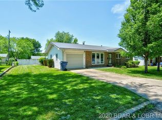 1101 Larkin Dr, Eldon, MO 65026