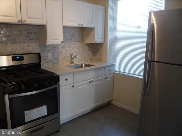 619 Mercy St, Philadelphia, PA 19148