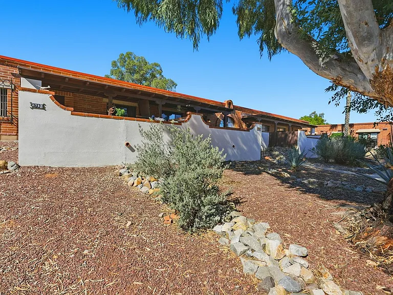 478 S Paseo Madera #B — Photo 3