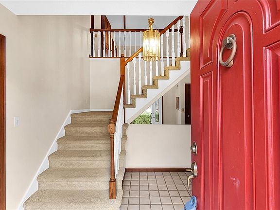 4th image of 2909 Oakwood Dr