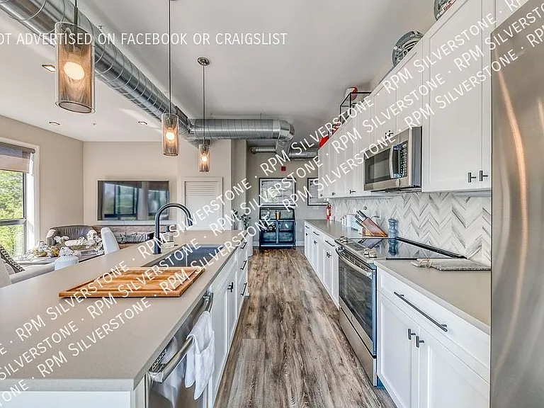 120 S Broadway St #300 — Photo 8