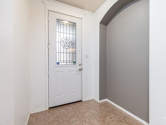 5th image of 14 Amberwood Dr