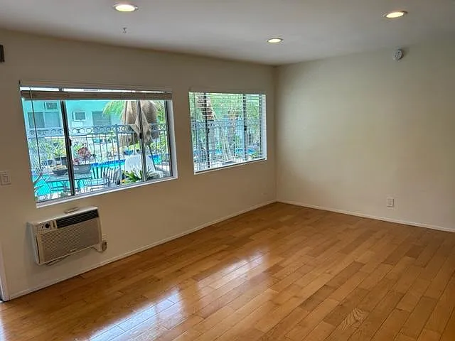 1011 N Hilldale St #5 — Photo 9