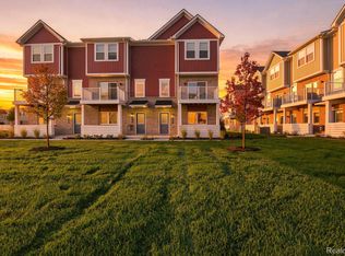 762 Huntley Ln, Troy, MI 48085
