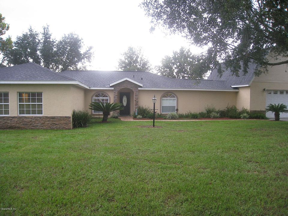 2nd image of 4780 NE 105th Pl