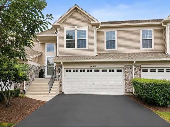 16816 S Locust Ln, Lockport, IL 60441