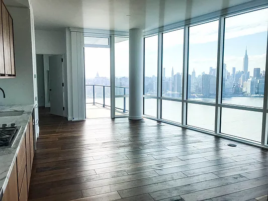 Rented by Ulas Real Estates Inc | media 50