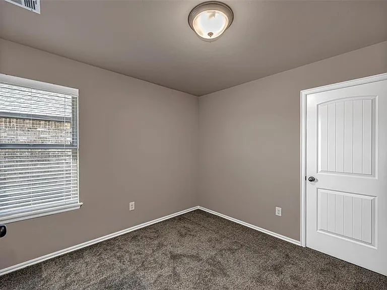 4525 Black Mesa Ln — Photo 17