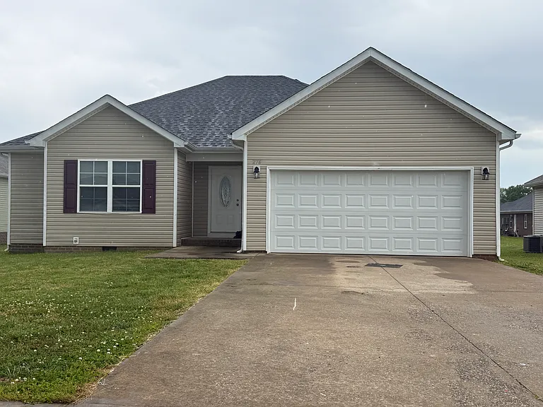 276 Stone Hollow Ln — Photo 1