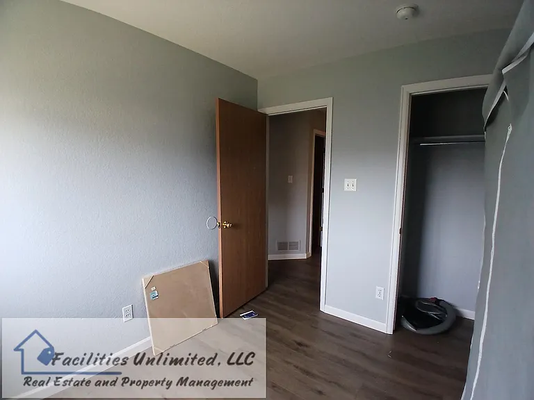6135 Shamrock Cir — Photo 9