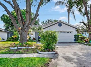 4913 72nd Ct E, Bradenton, FL 34203