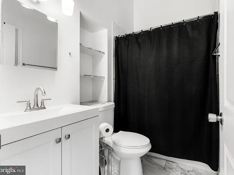 3218 Westdale Ct — Photo 24