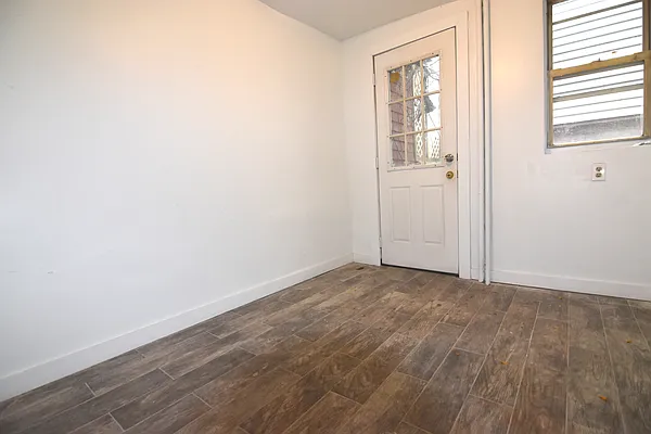 Rented by The Agency | media 16